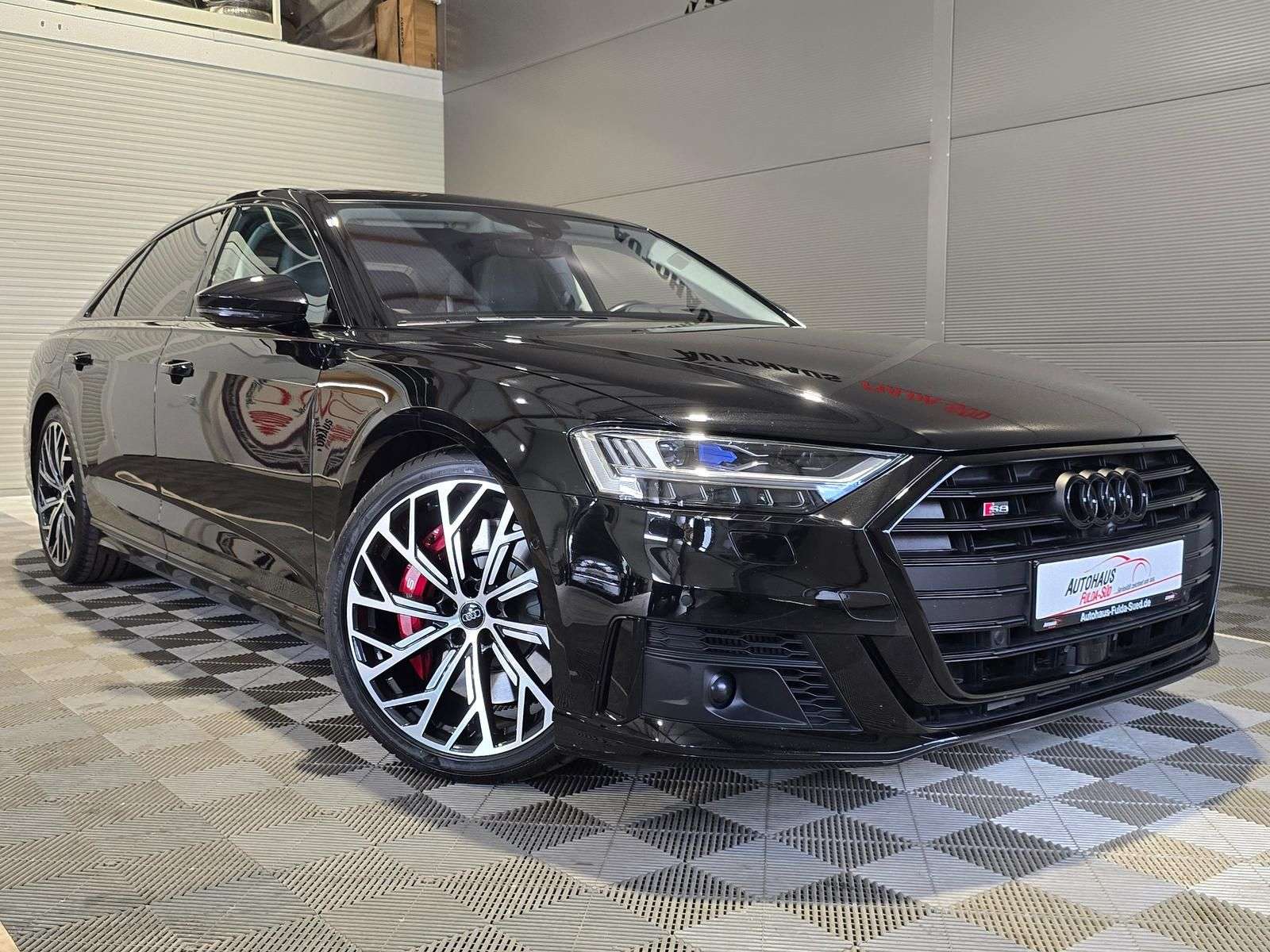 Audi S8
