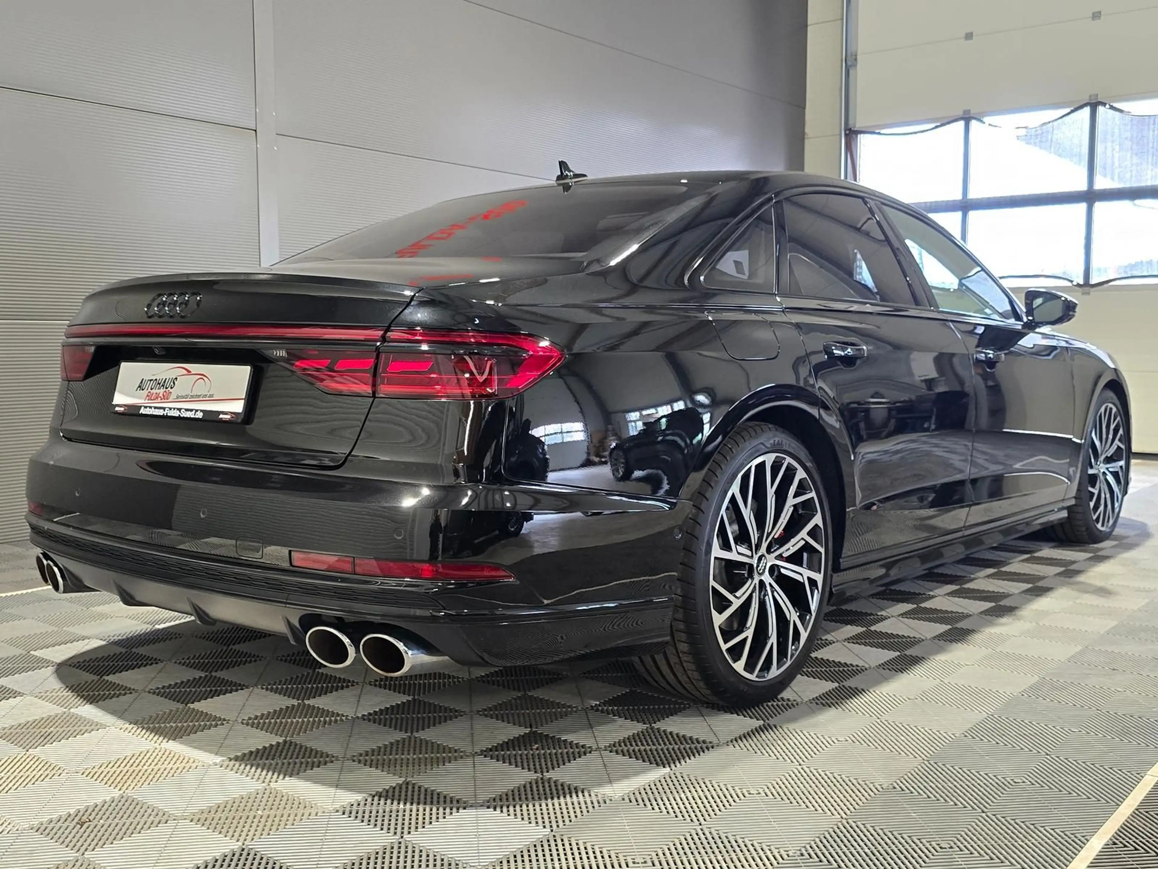 Audi S8 4.0 TFSI quattro°HUD°Pano°Laser°B&O°360°Massa — photo 4