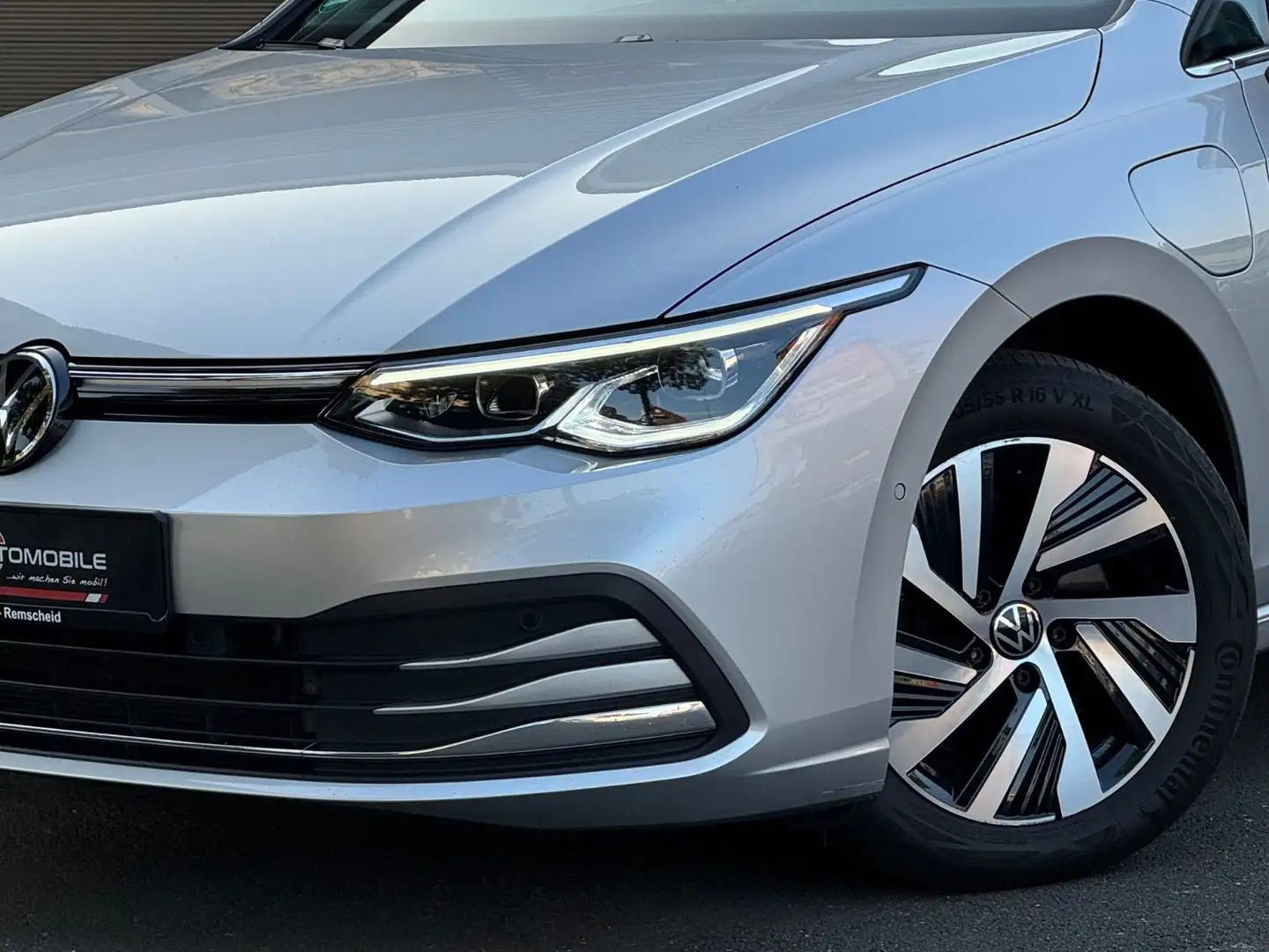 Volkswagen Golf VIII Style eHybrid/Plug-in Hybrid Silber - 1