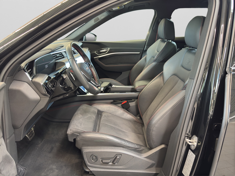 Audi Q8 e-tron 55 quattro S line Black B&O HuD Pano AHK Matrix... — photo 13
