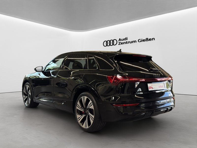 Audi Q8 e-tron 55 quattro S line Black B&O HuD Pano AHK Matrix... — photo 4