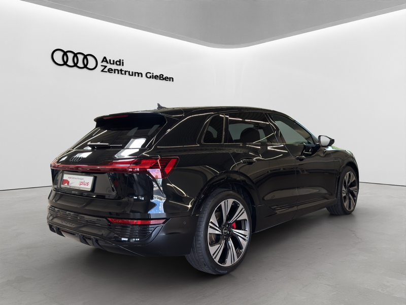 Audi Q8 e-tron 55 quattro S line Black B&O HuD Pano AHK Matrix... — photo 7