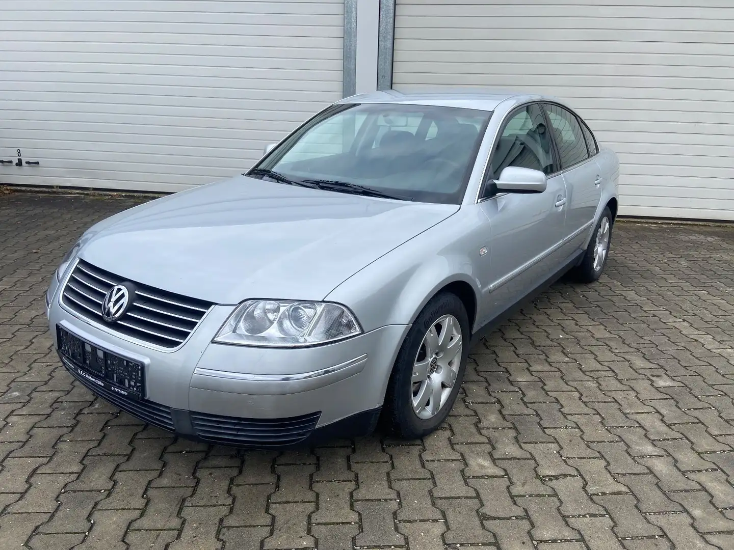 Volkswagen Passat 2.5 V6 TDI Comfortline Silber - 1