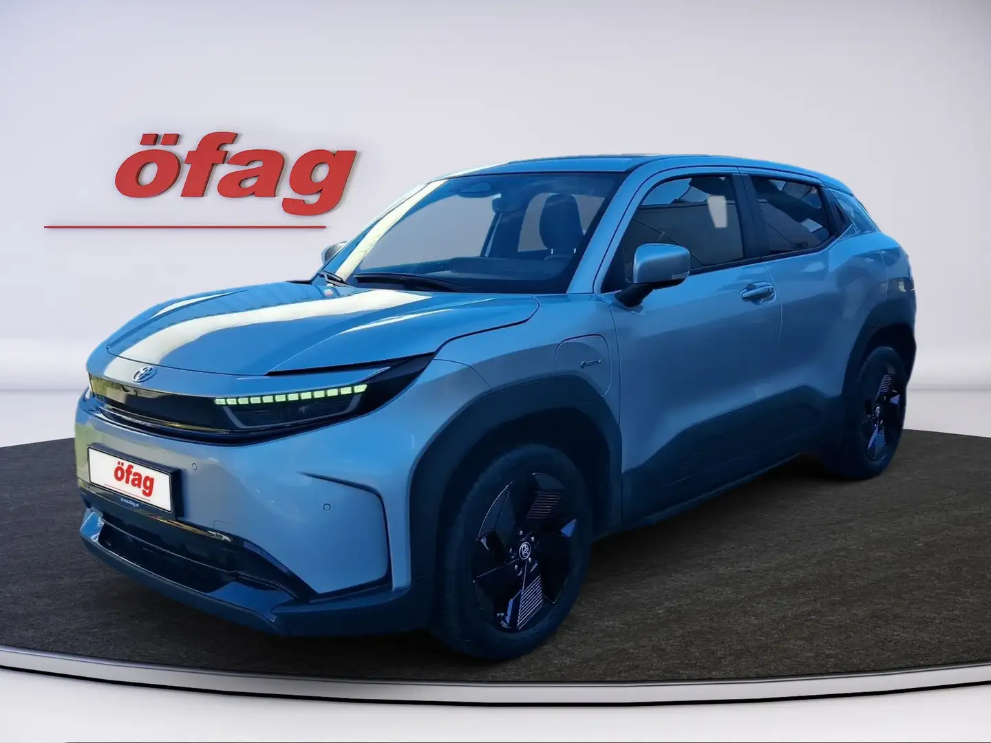 Toyota Urban Cruiser BEV 135kW 4x4 Teamplayer Silber - 2