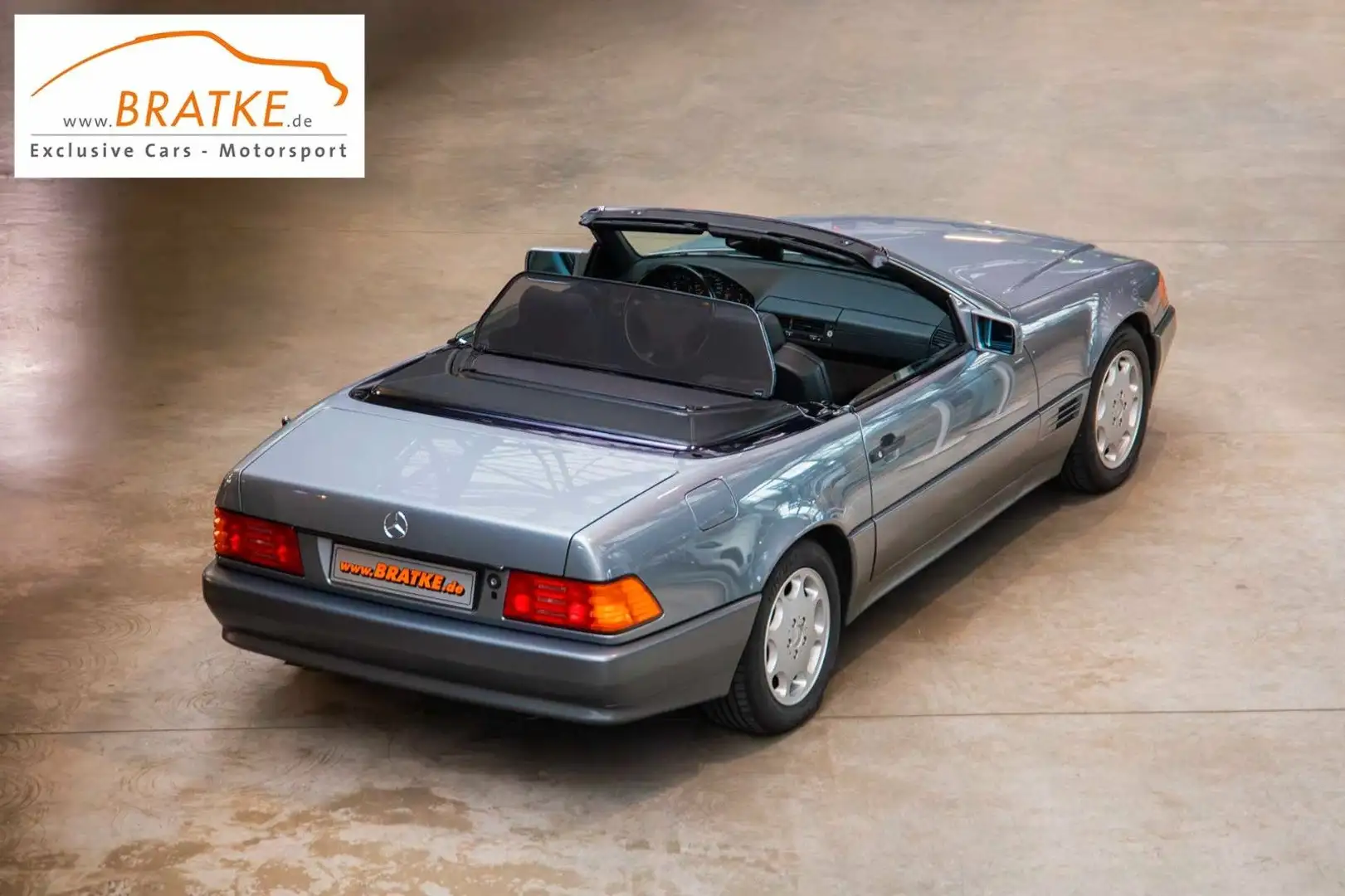 Mercedes-Benz SL 500 exzell. deutsches Fzg. 91tkm H-Zul. Grau - 2