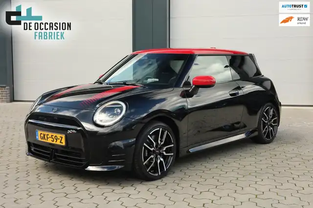 MINI John Cooper Works 3-Deurs SE Cooper M 54.2 kWh pano Navi Camera