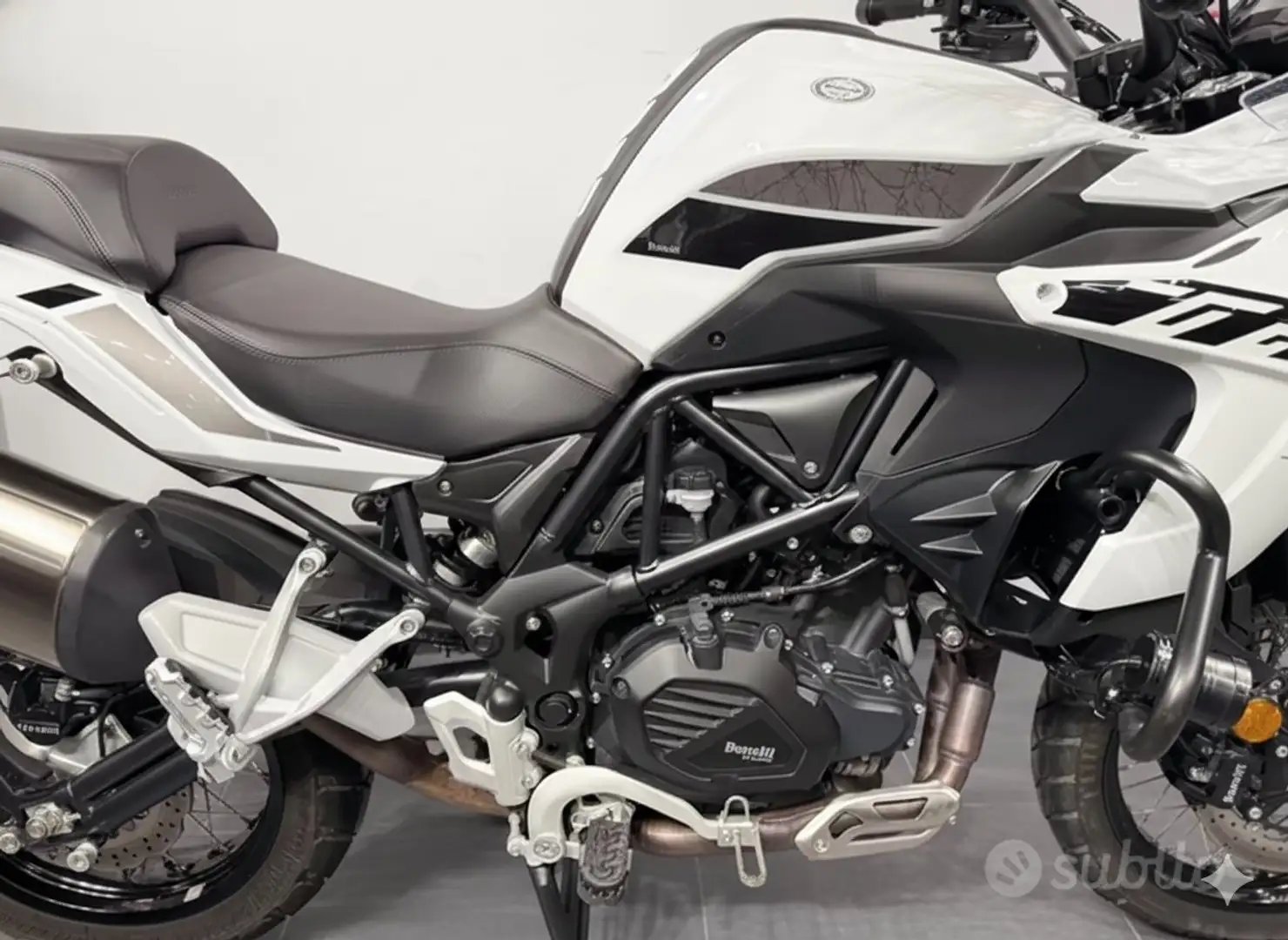 Benelli TRK 502 x Alb - 2