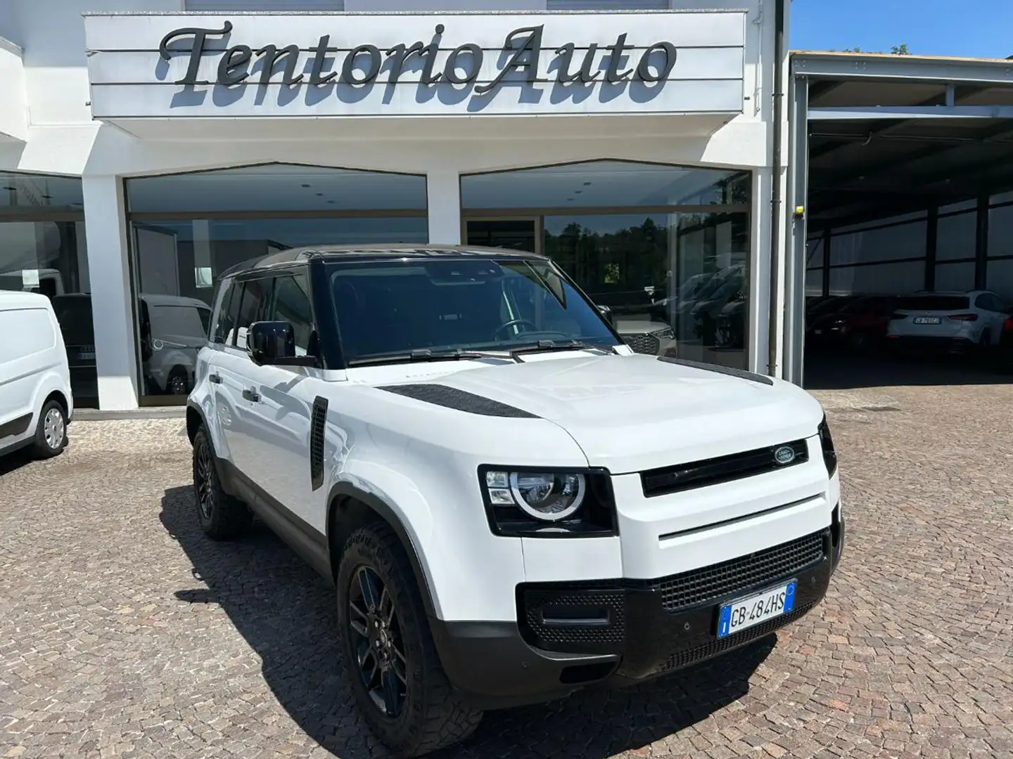 Land Rover Defender 110 2.0 SD4 240CV AWD Auto 7 posti Weiß - 1