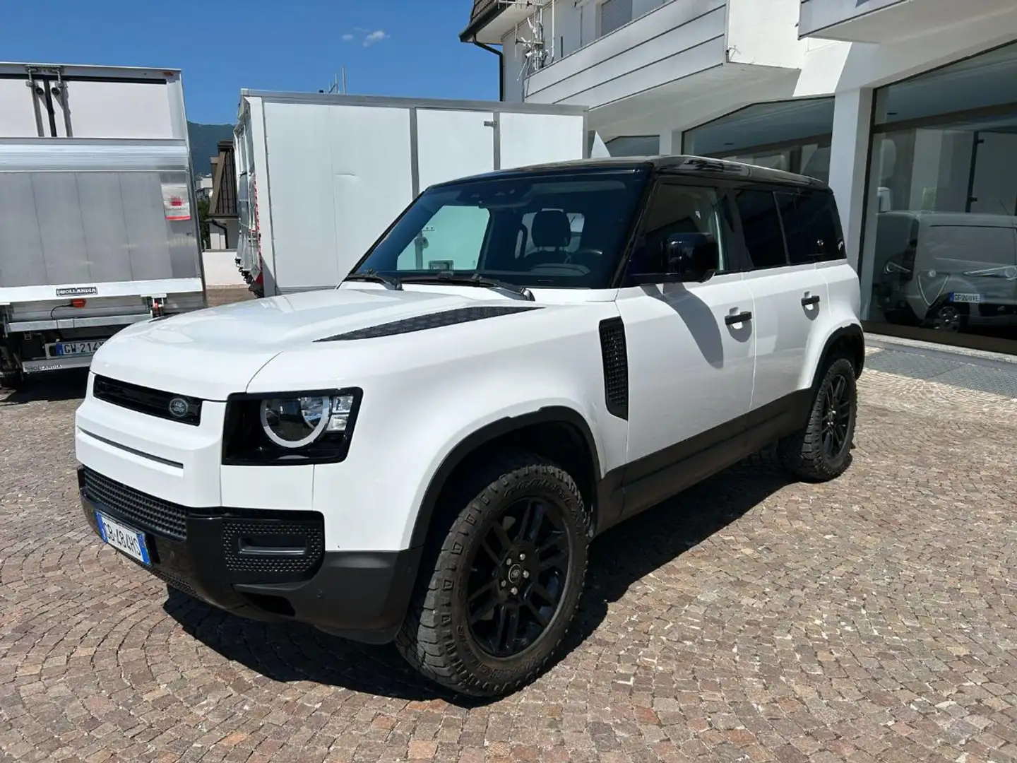 Land Rover Defender 110 2.0 SD4 240CV AWD Auto 7 posti Weiß - 2