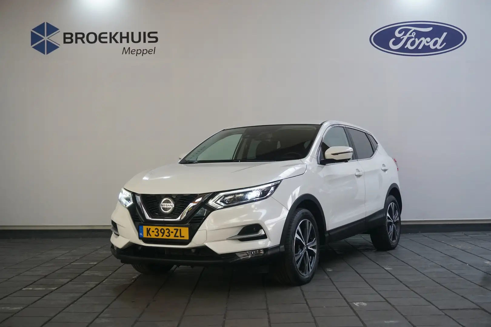 Nissan Qashqai 1.2 N-Connecta | Grootlichtassistent | Keyless sta Wit - 2