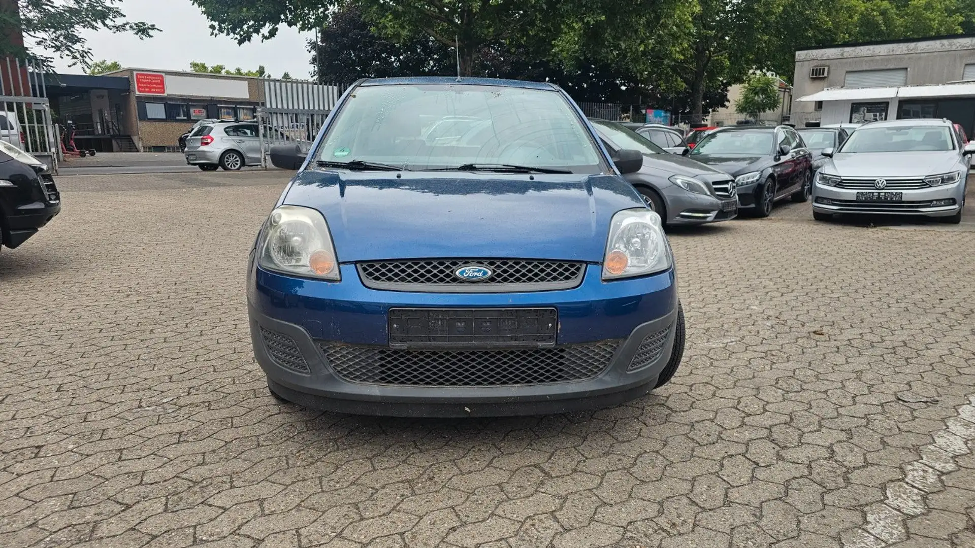 Ford Fiesta 1.4 Ambiente*Klima*Servo*4-Türig*Tüv Neu Blauw - 2
