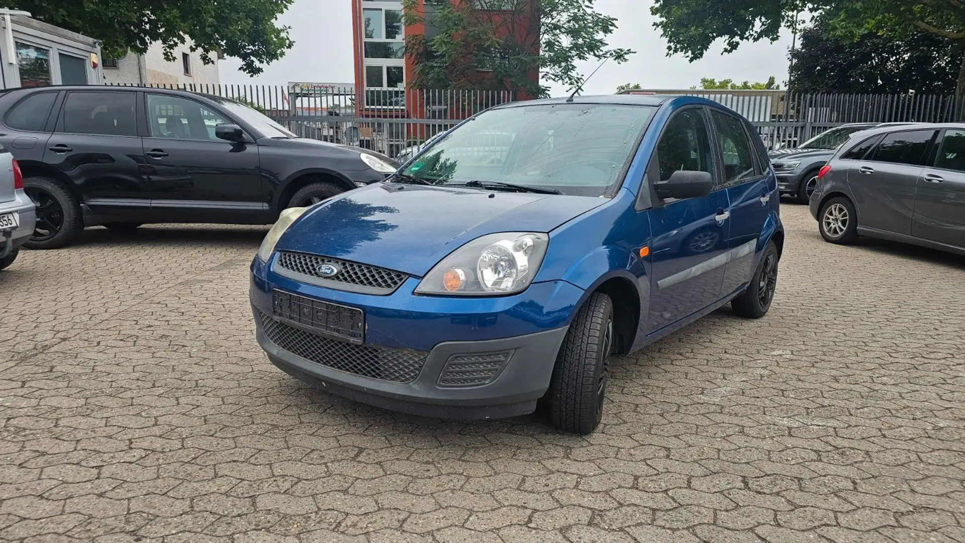Ford Fiesta 1.4 Ambiente*Klima*Servo*4-Türig*Tüv Neu Blauw - 1