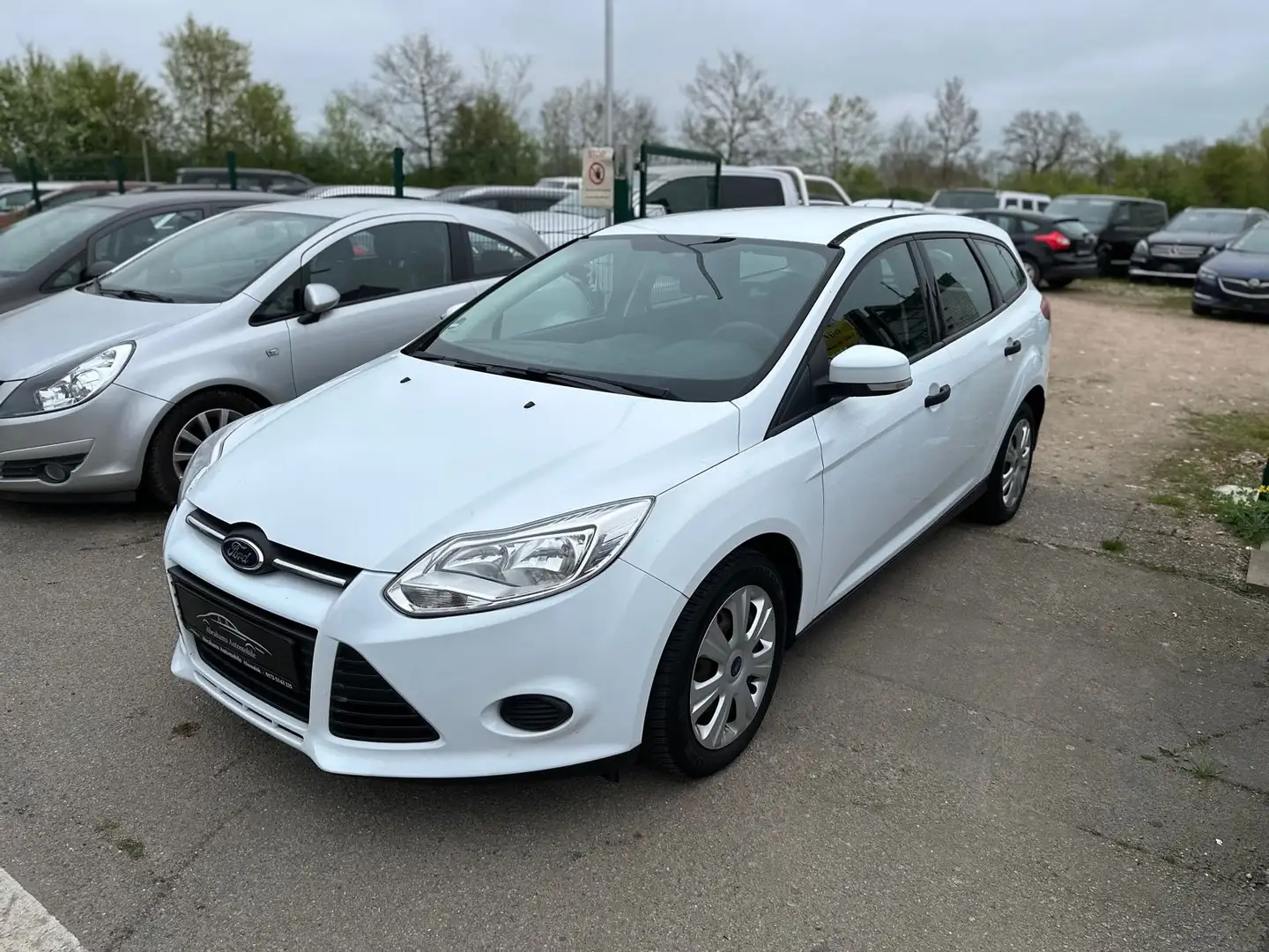 Ford Focus Turnier Zahnriemensatz/TÜV/Service NEU Weiß - 1