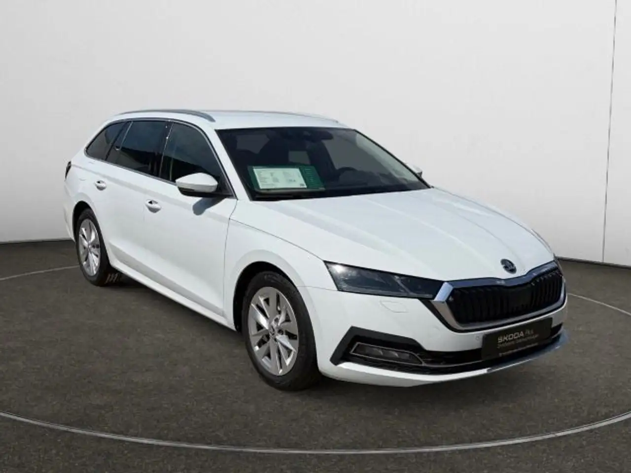 Skoda Octavia Combi 2.0 TDI DSG Style Navi,DCC,Lenkrad, миниатюра 7