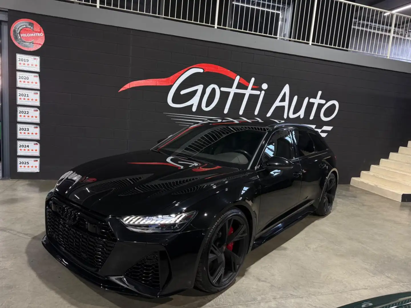Audi RS6 ITALIANA CARBOCERAMICI 22" STERZANTI MATRIX GUSCIO Zwart - 1