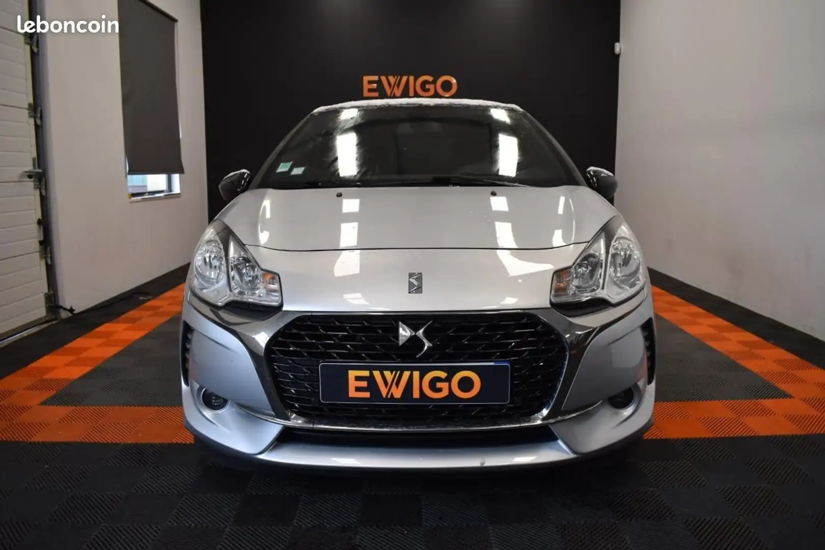 DS Automobiles DS 3 1.2 110ch SO CHIC SUIVI GARANTIE 6 A 60 MOIS Gris - 2