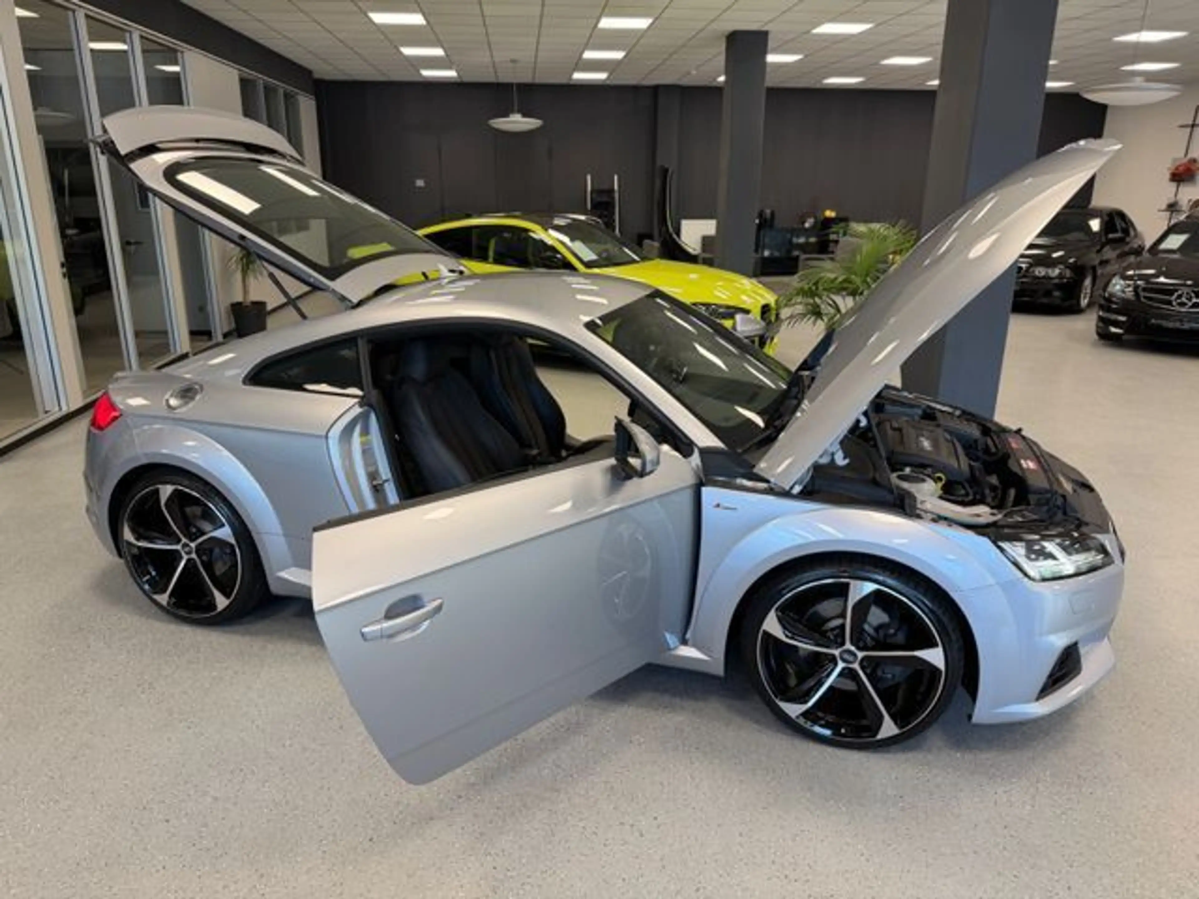 Audi TT Coupe 2.0 TFSI Quattro|Aut.|Navi|20"LM|S.heft — photo 3