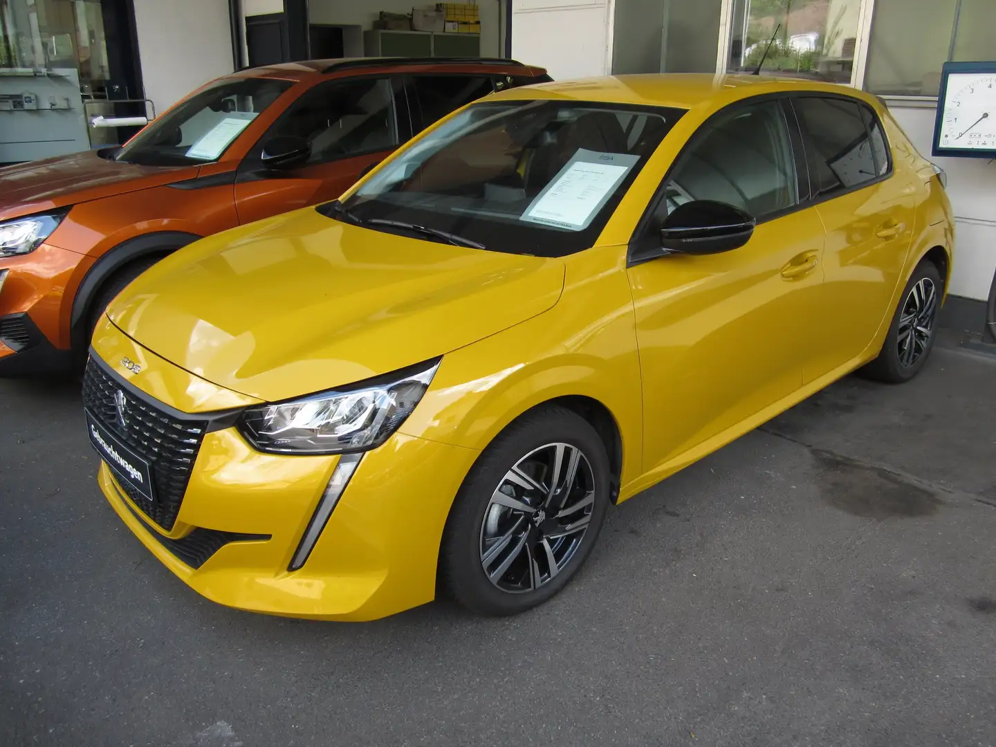 Peugeot 208 Allure PureTech 100 Jaune - 2