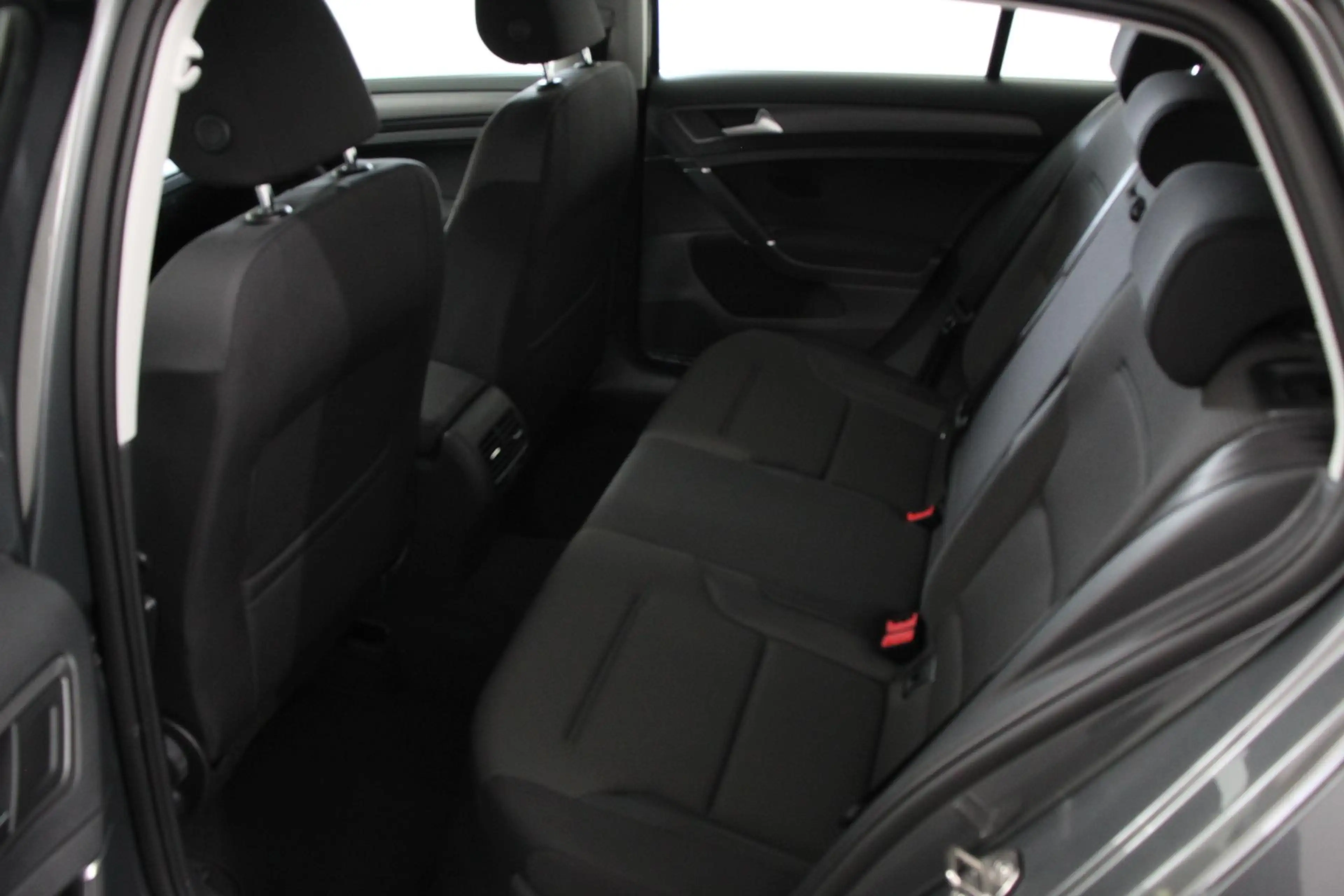 Volkswagen e-Golf Edition Navigatie Climate control Virtual cockpit — photo 9