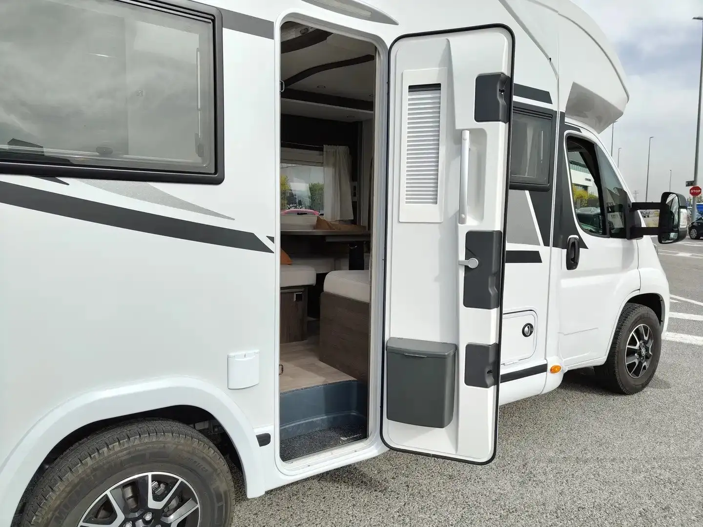 Peugeot 1007 Benimar BENIVAN Tessoro 481 - 1