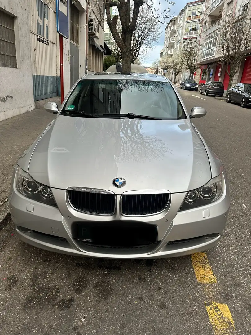 BMW 320 320i - 1
