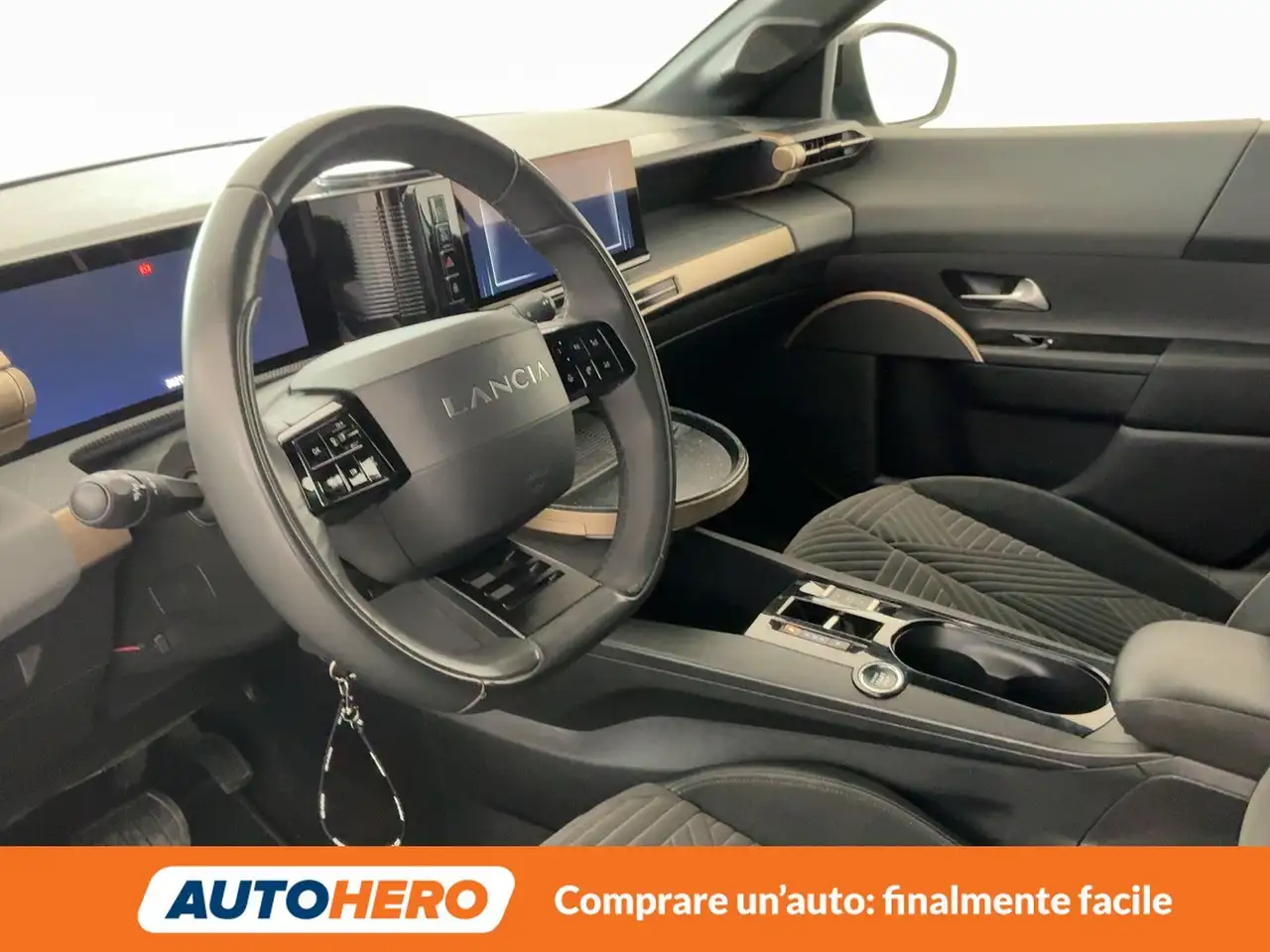 Lancia Ypsilon 2024 — фото 11