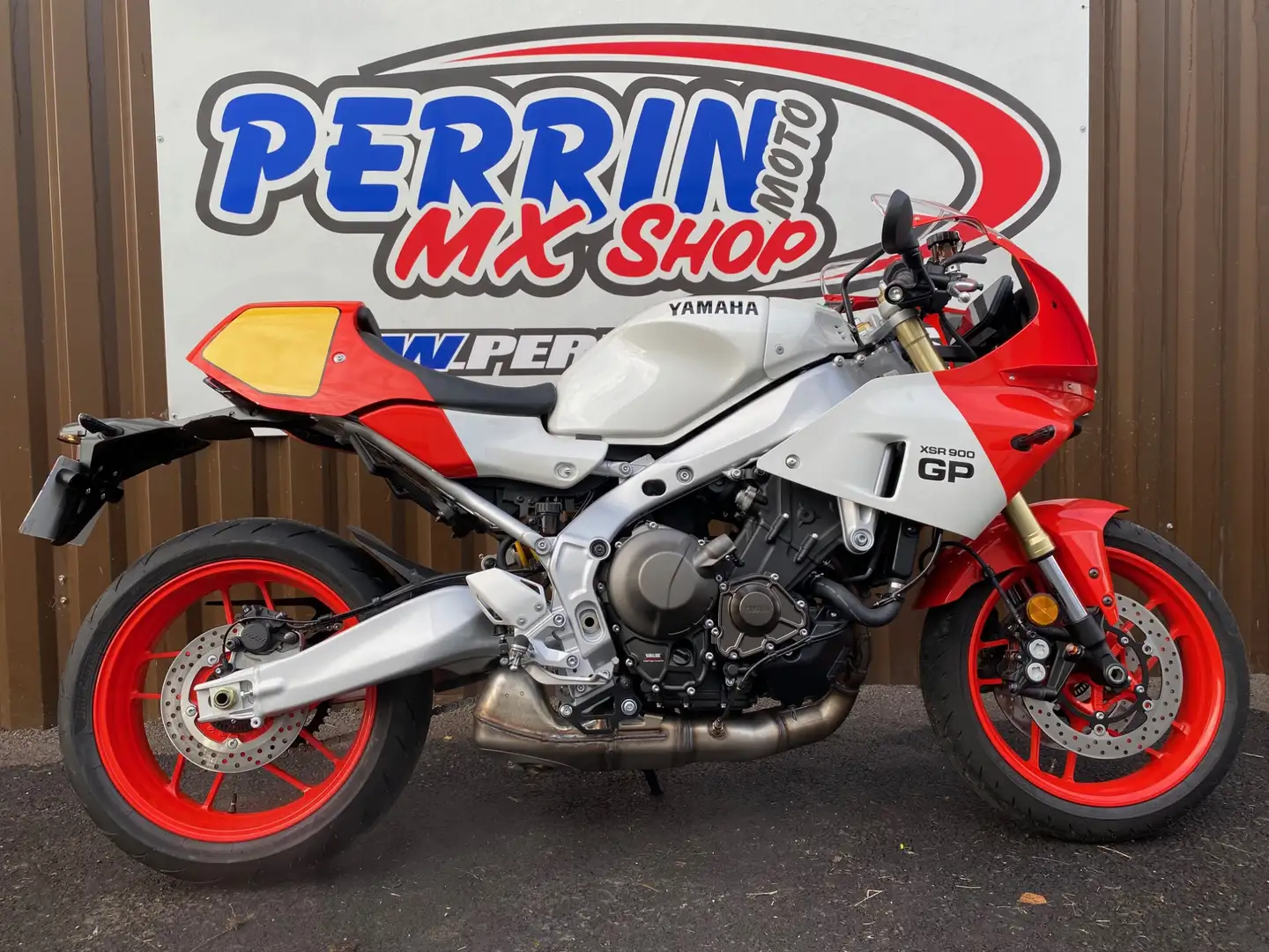 Yamaha XSR 900 Rouge - 2