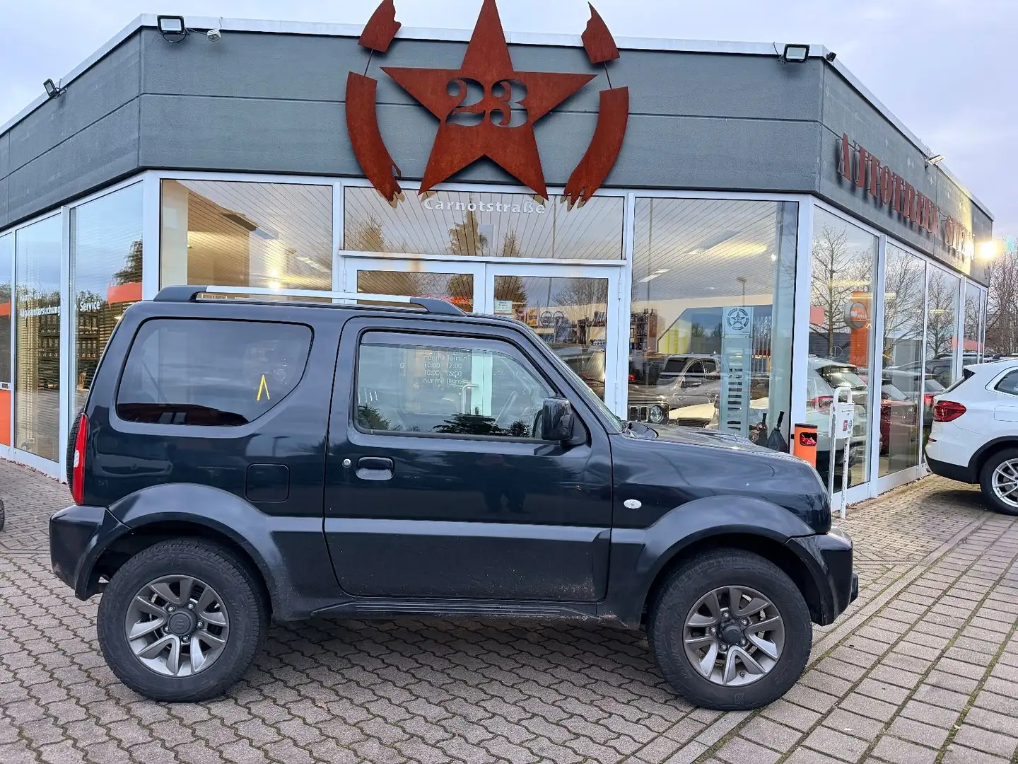 Suzuki Jimny Style Lim. Grau - 1