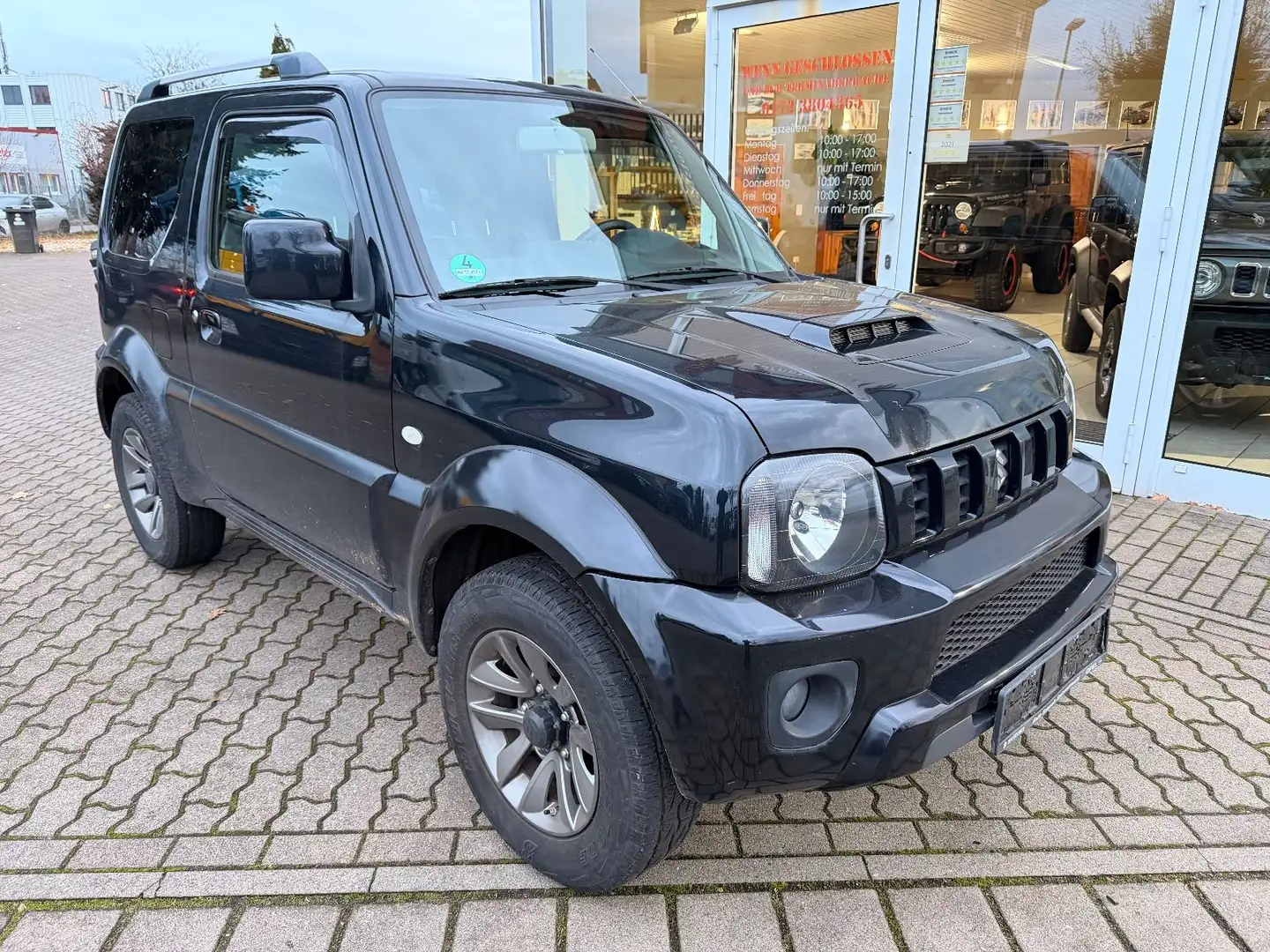 Suzuki Jimny Style Lim. Grau - 2