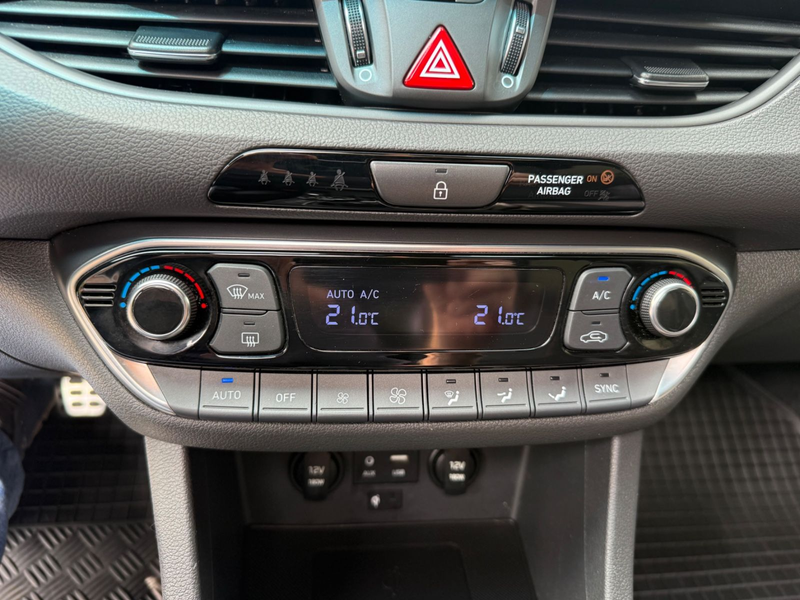 Hyundai i30 Fastback N Performance Panorama — photo 26
