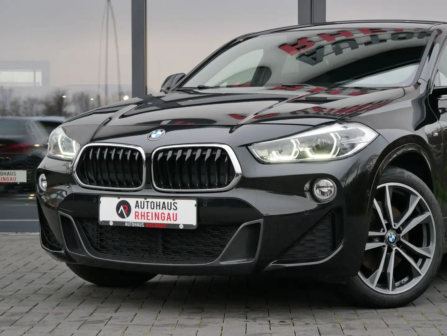 BMW X2 xDrive20d M Sport RFK*AHK*DAB Noir - 2