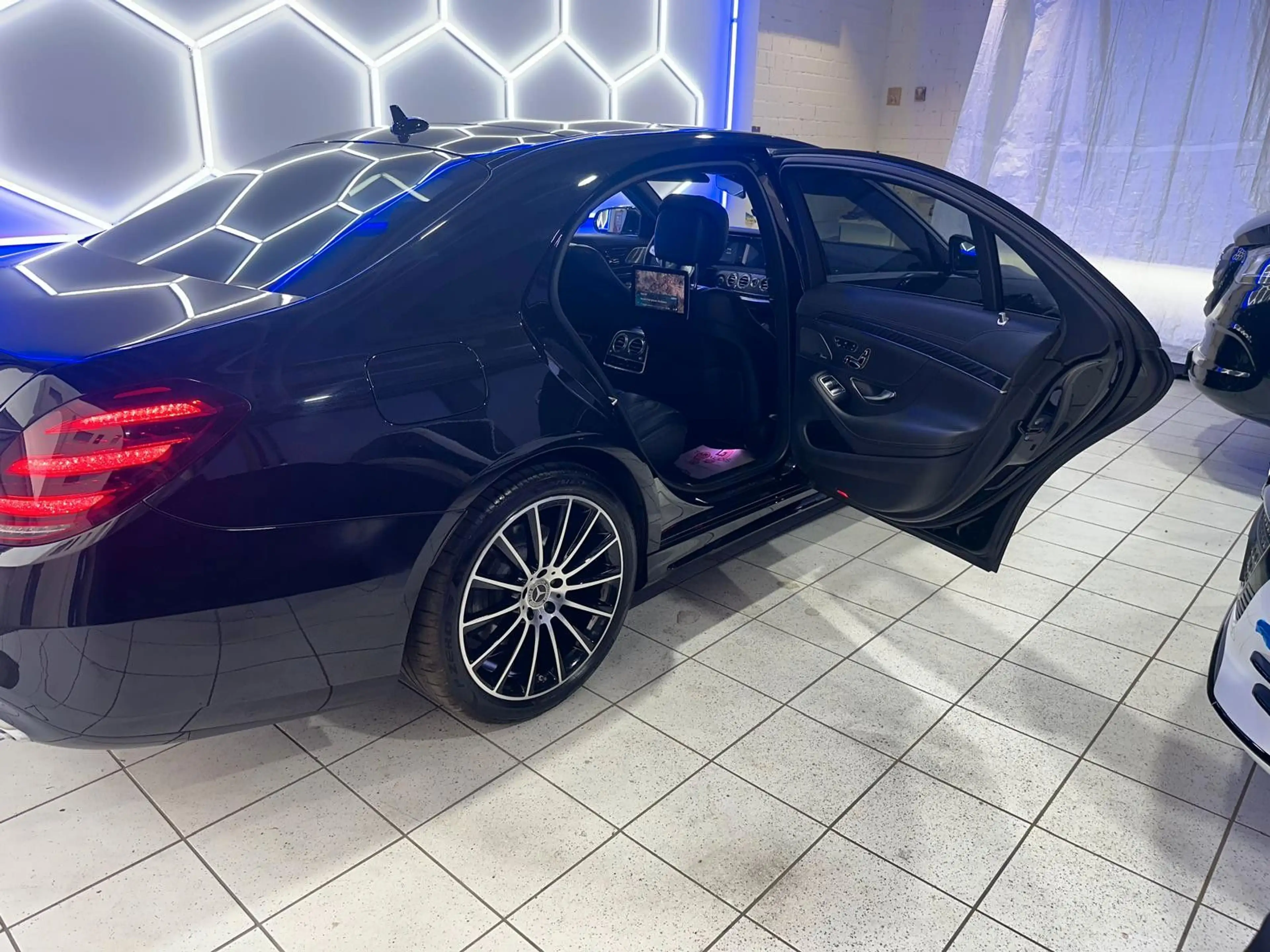 Mercedes-Benz S 400 d 4MATIC Lang AMG*NIGHT*BLACK — photo 13