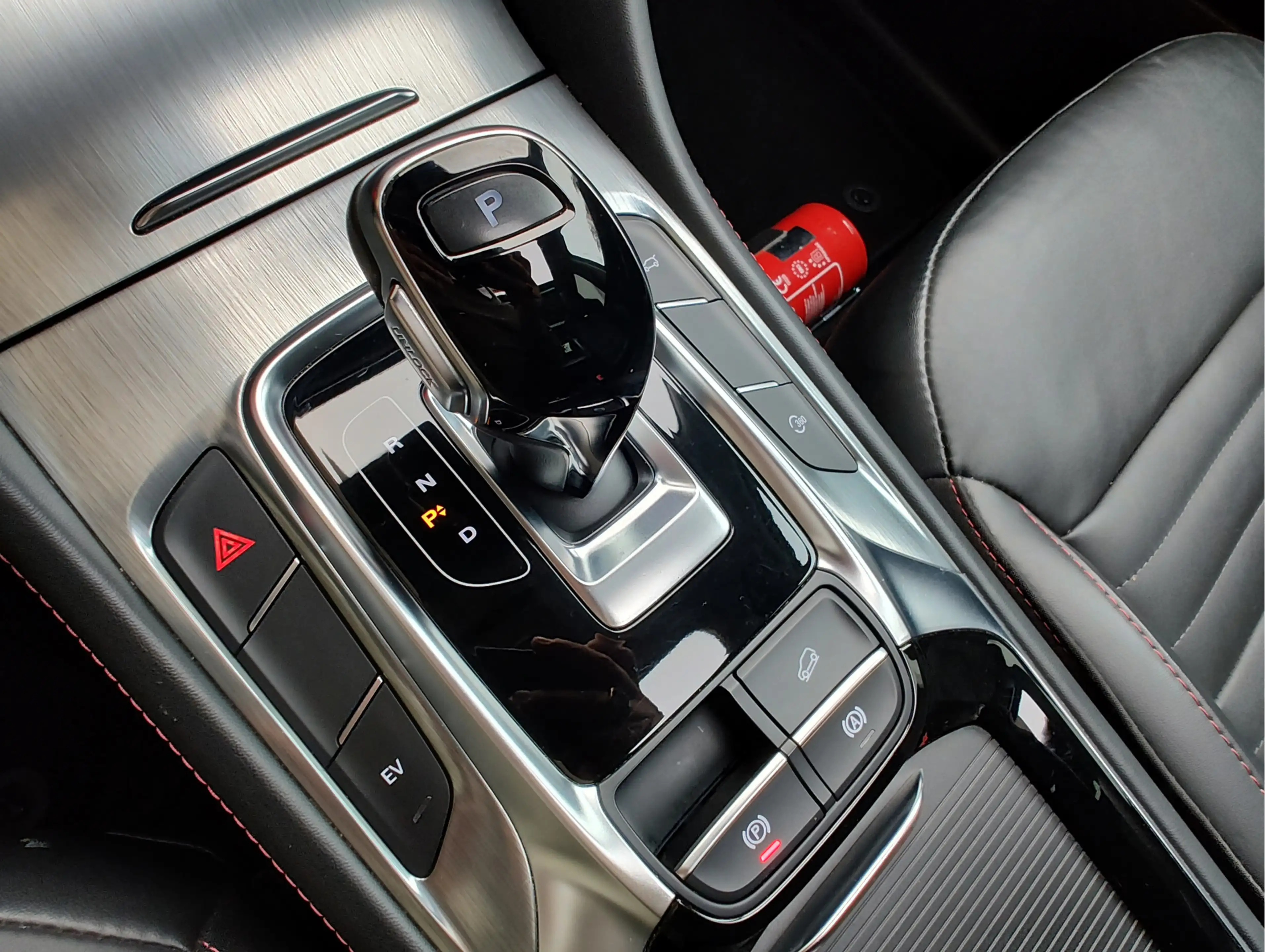 MG EHS 1.5 TGDI PHEV HYBRID LUXURY Open dak | Leder | 360 — photo 19