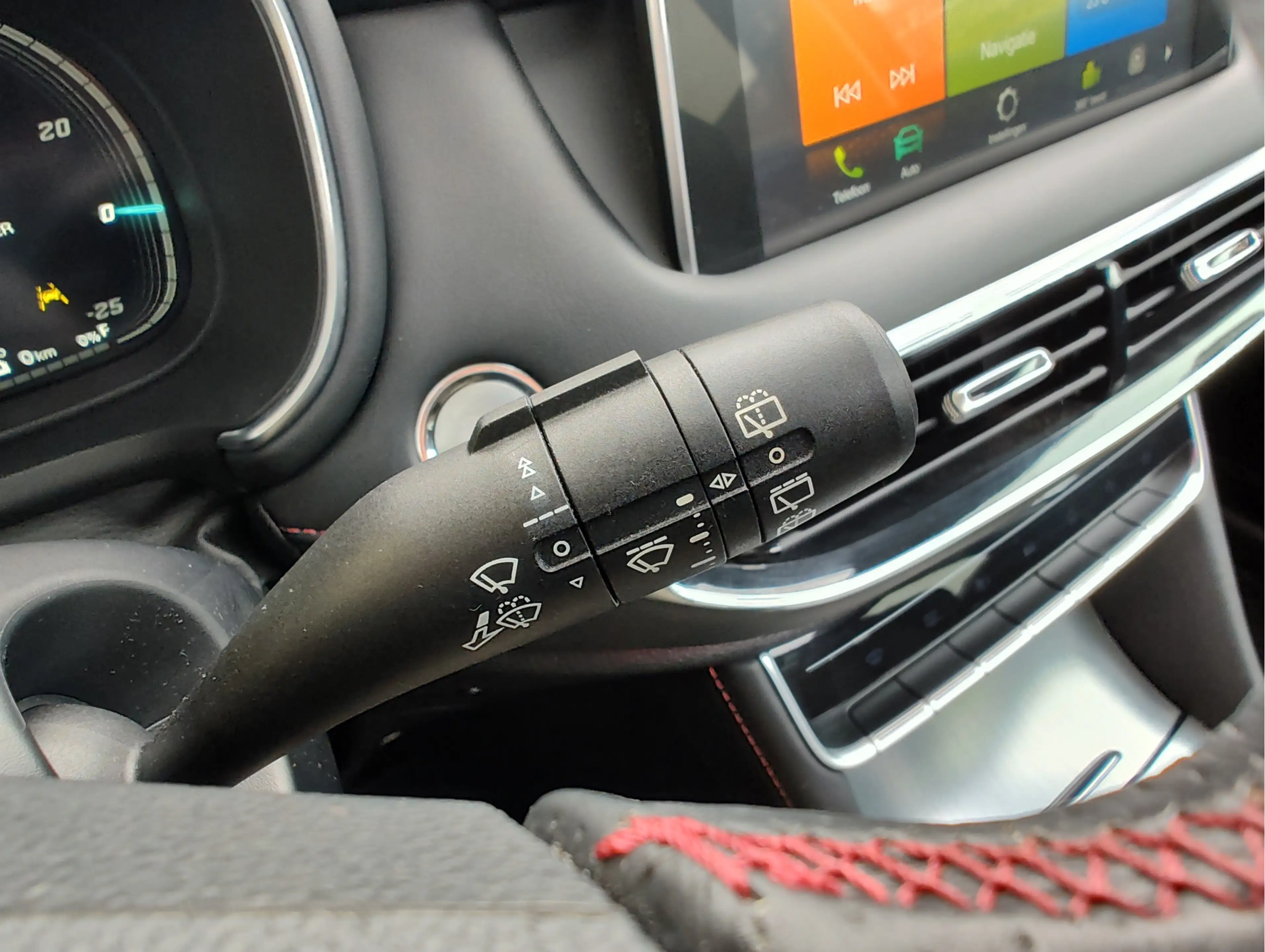MG EHS 1.5 TGDI PHEV HYBRID LUXURY Open dak | Leder | 360 — photo 28