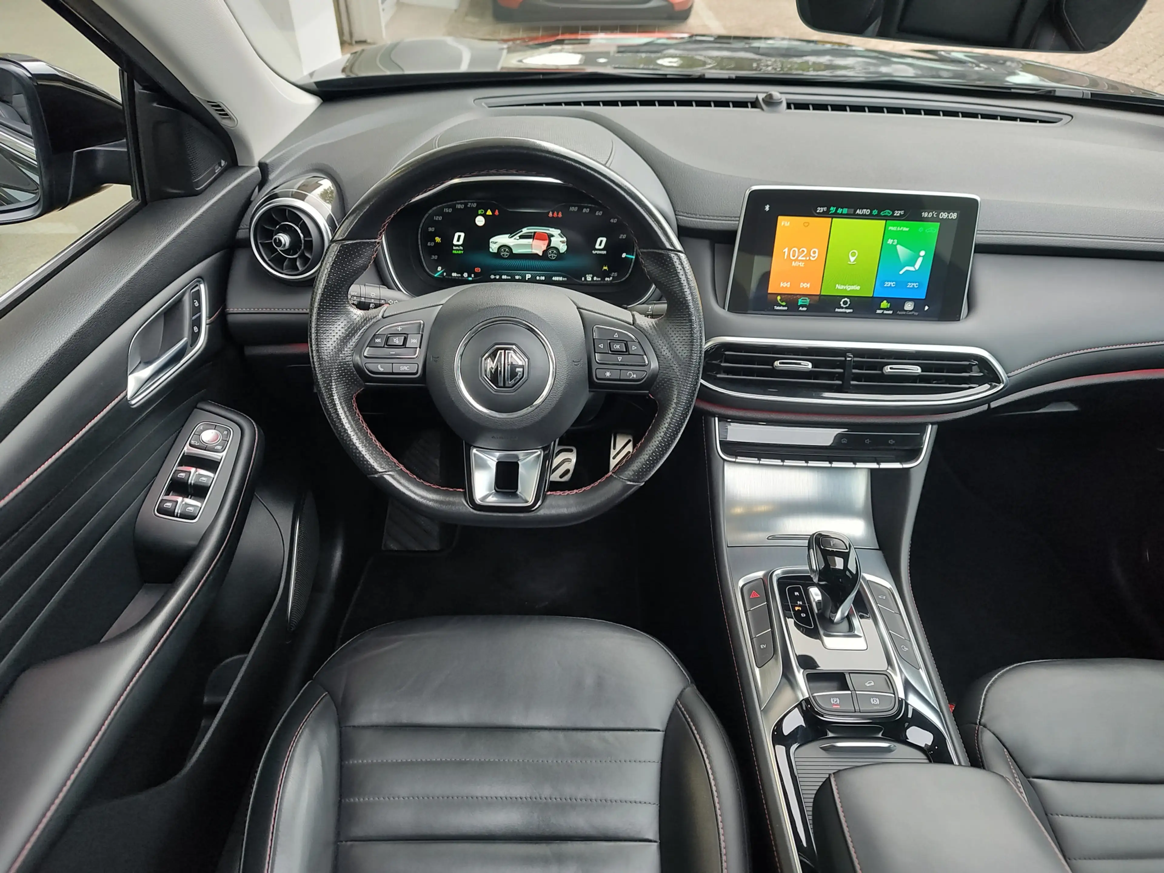 MG EHS 1.5 TGDI PHEV HYBRID LUXURY Open dak | Leder | 360 — photo 13