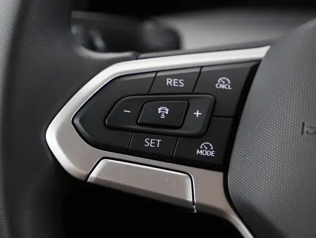 Volkswagen Golf view 14