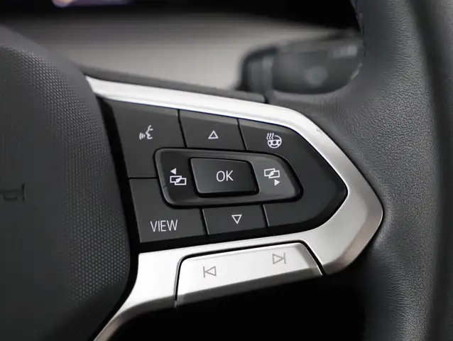 Volkswagen Golf view 15