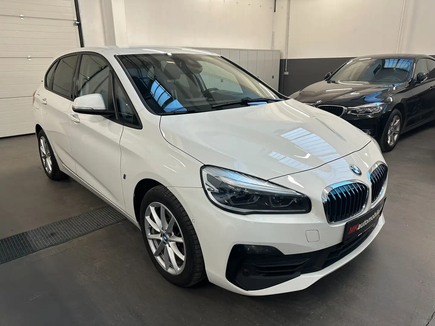 BMW 225 225 xe Advantage * ALLRAD - HYBRID - AUTOMATIK * Weiß - 1