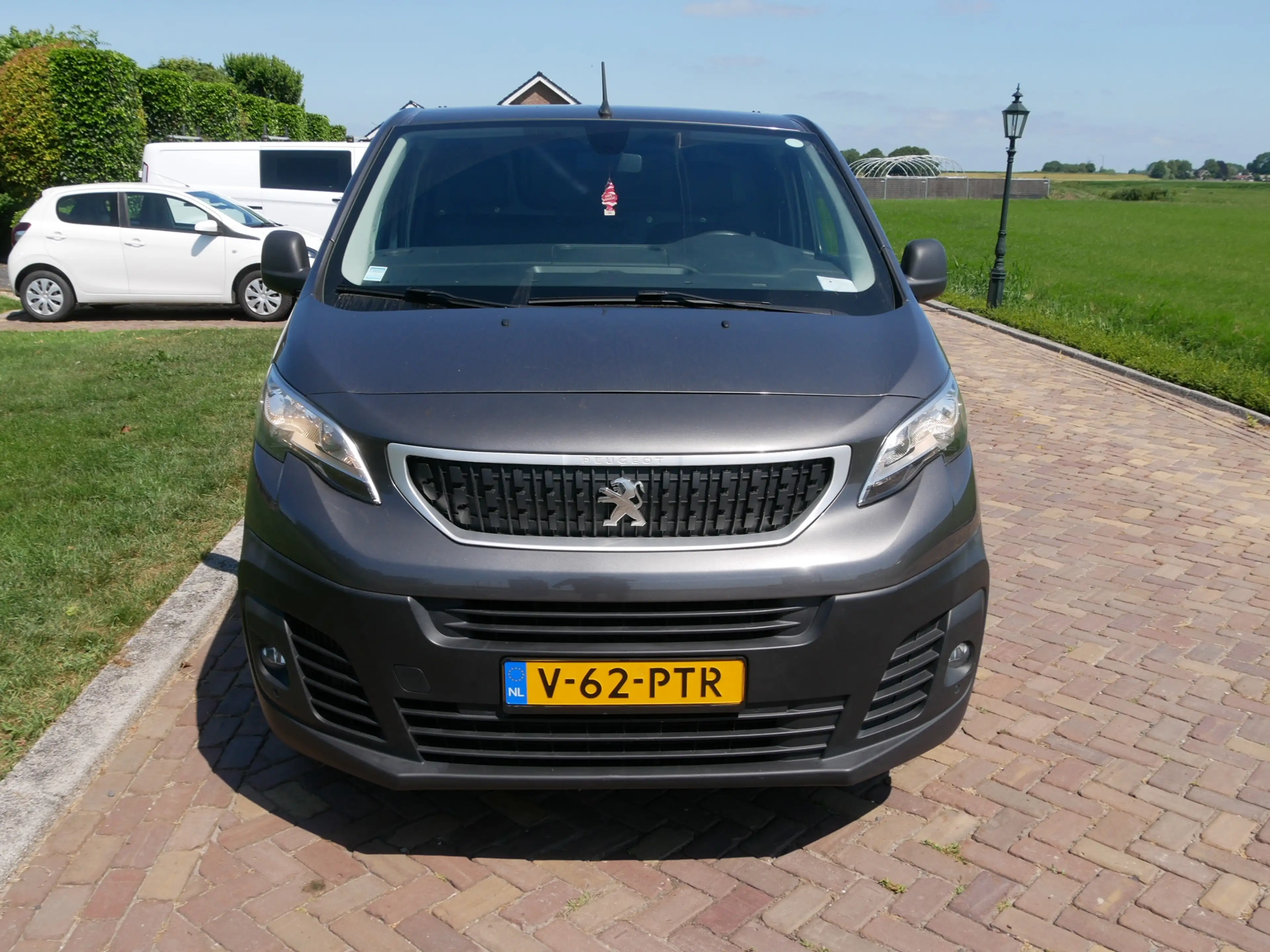 Peugeot Expert 1.5 BlueHDI 120 Standard Pro AC NAVI ** 9999 EX BT — photo 3
