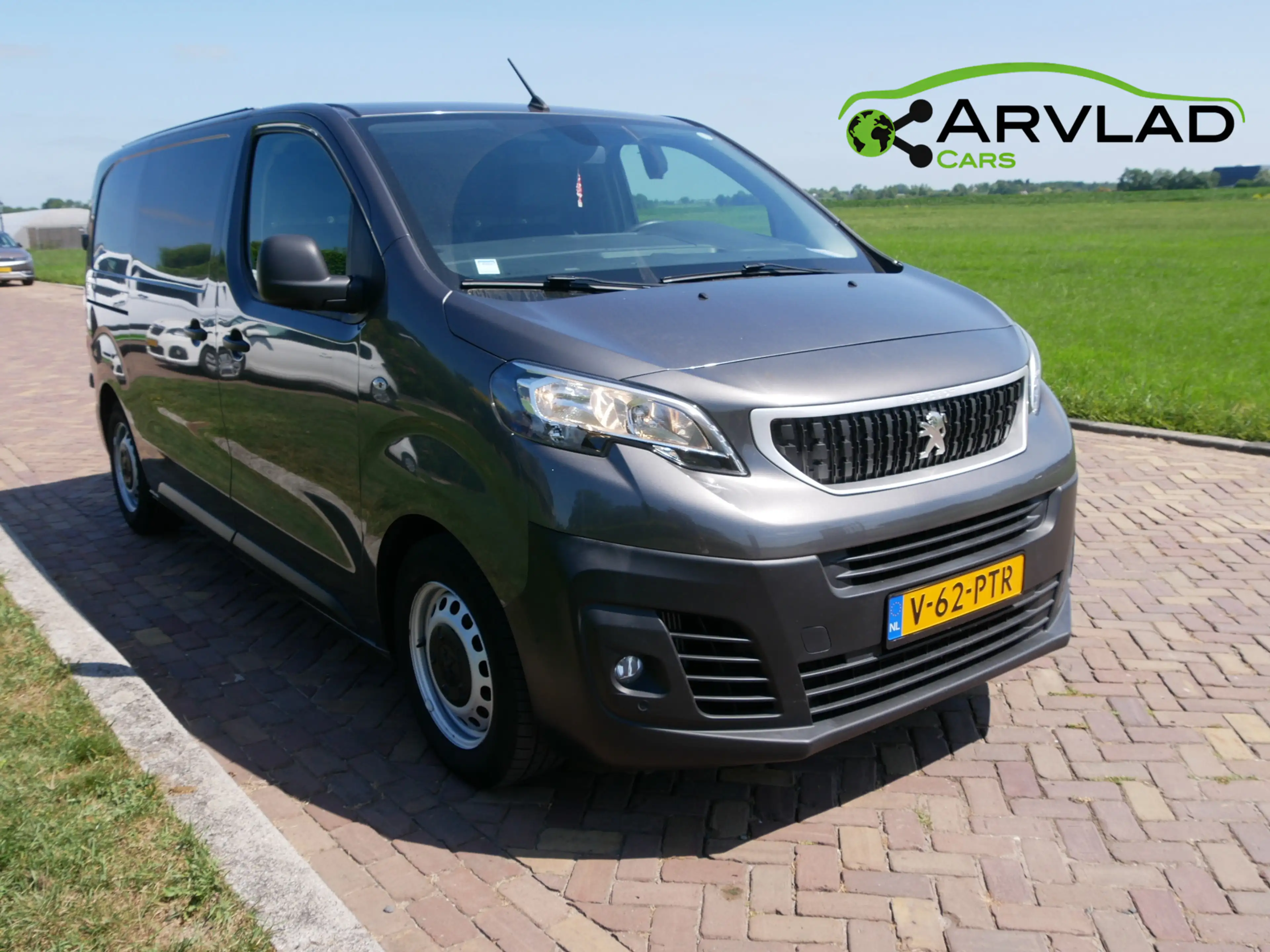 Peugeot Expert 1.5 BlueHDI 120 Standard Pro AC NAVI ** 9999 EX BT
