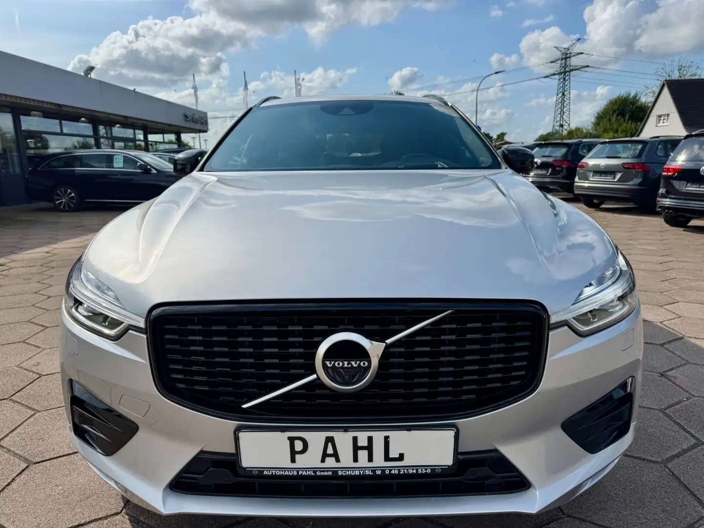 Volvo XC60 B5 AWD R-Design H&K HUD NAVI MEMO PANO 360* Argent - 2