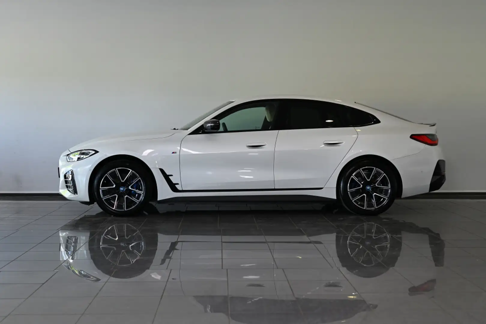 BMW i4 40 eDrive M Sport M-Bremse M-Carbon-Paket HUD Weiß - 1