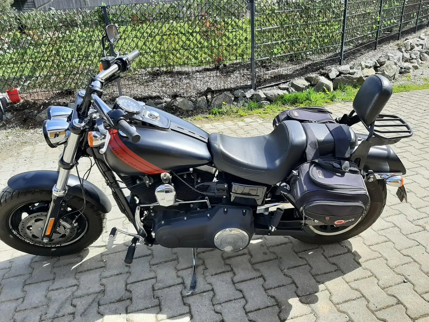Harley-Davidson Dyna Fat Bob Nero - 1