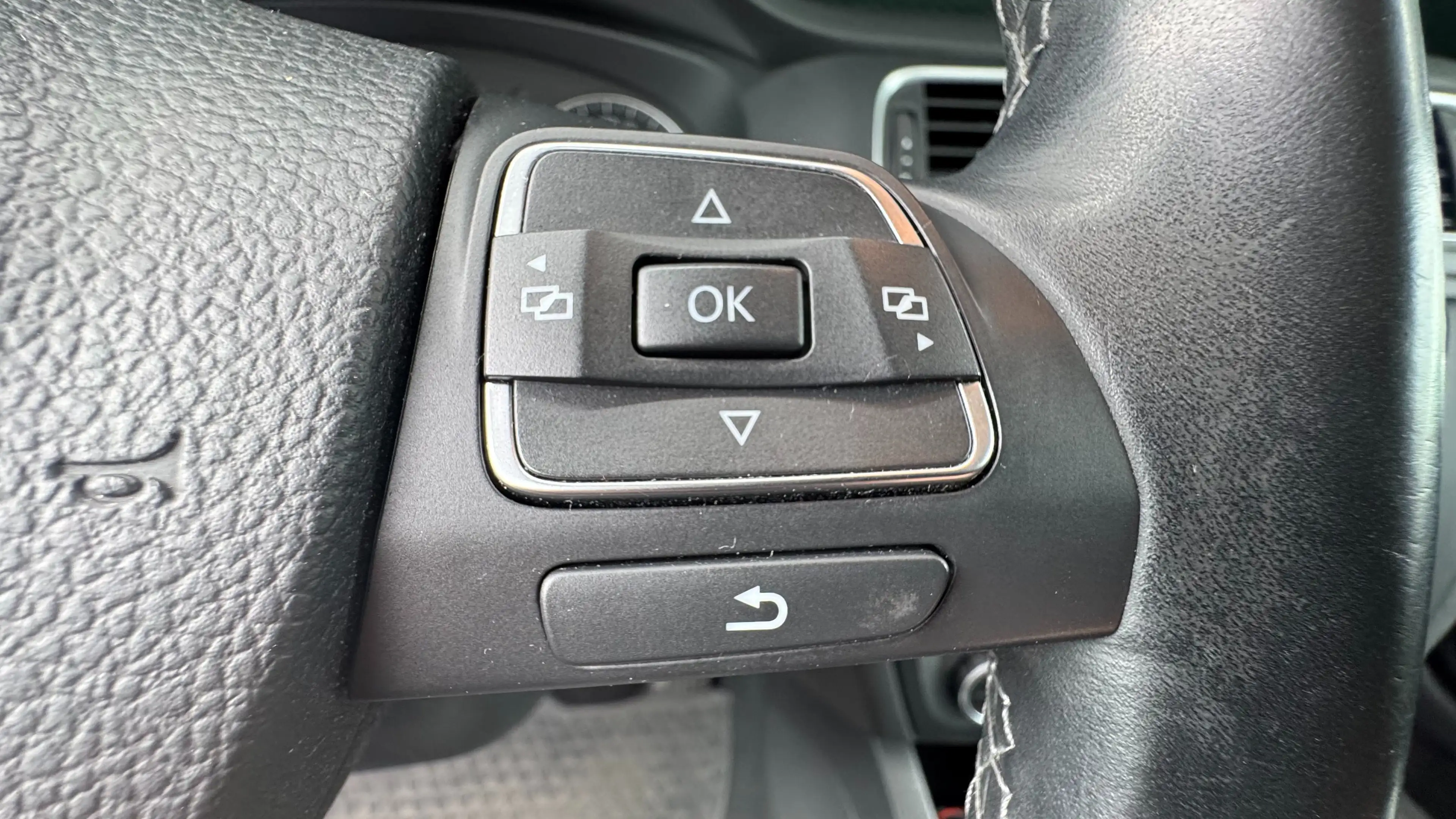 Volkswagen Jetta 1.4 TSI Hybr Highl — photo 15