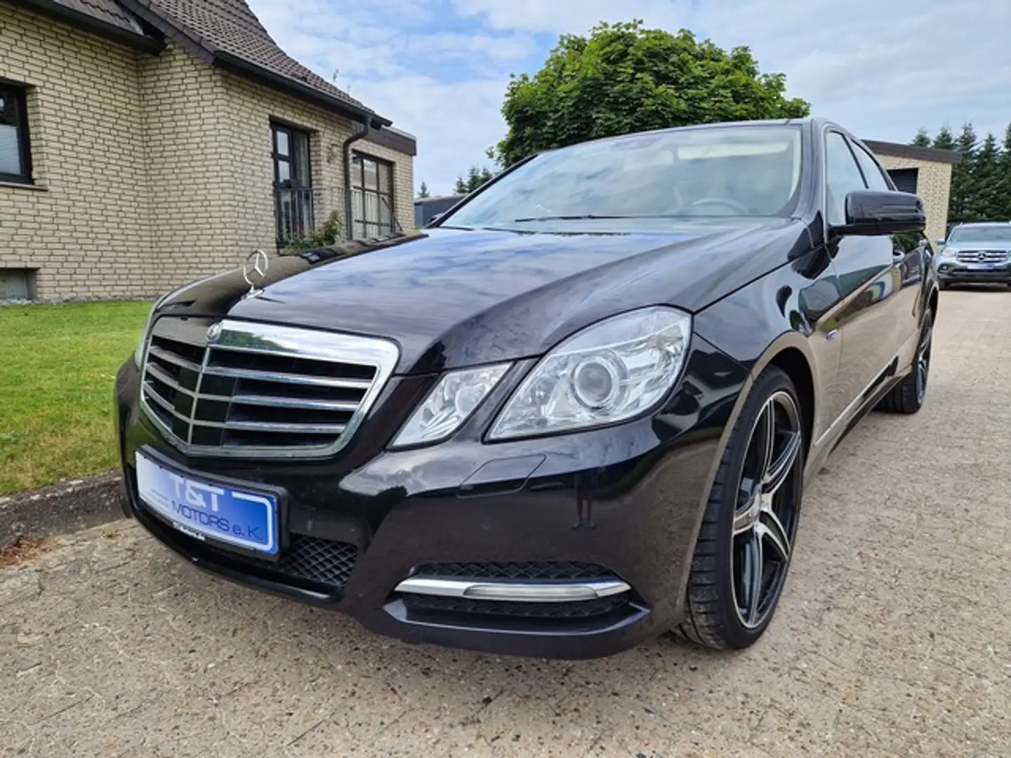 Mercedes-Benz E 350 CDI Leder Pano AHK Sitzklima Beige Zwart - 1