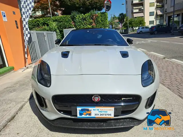 Jaguar F-Type view 7