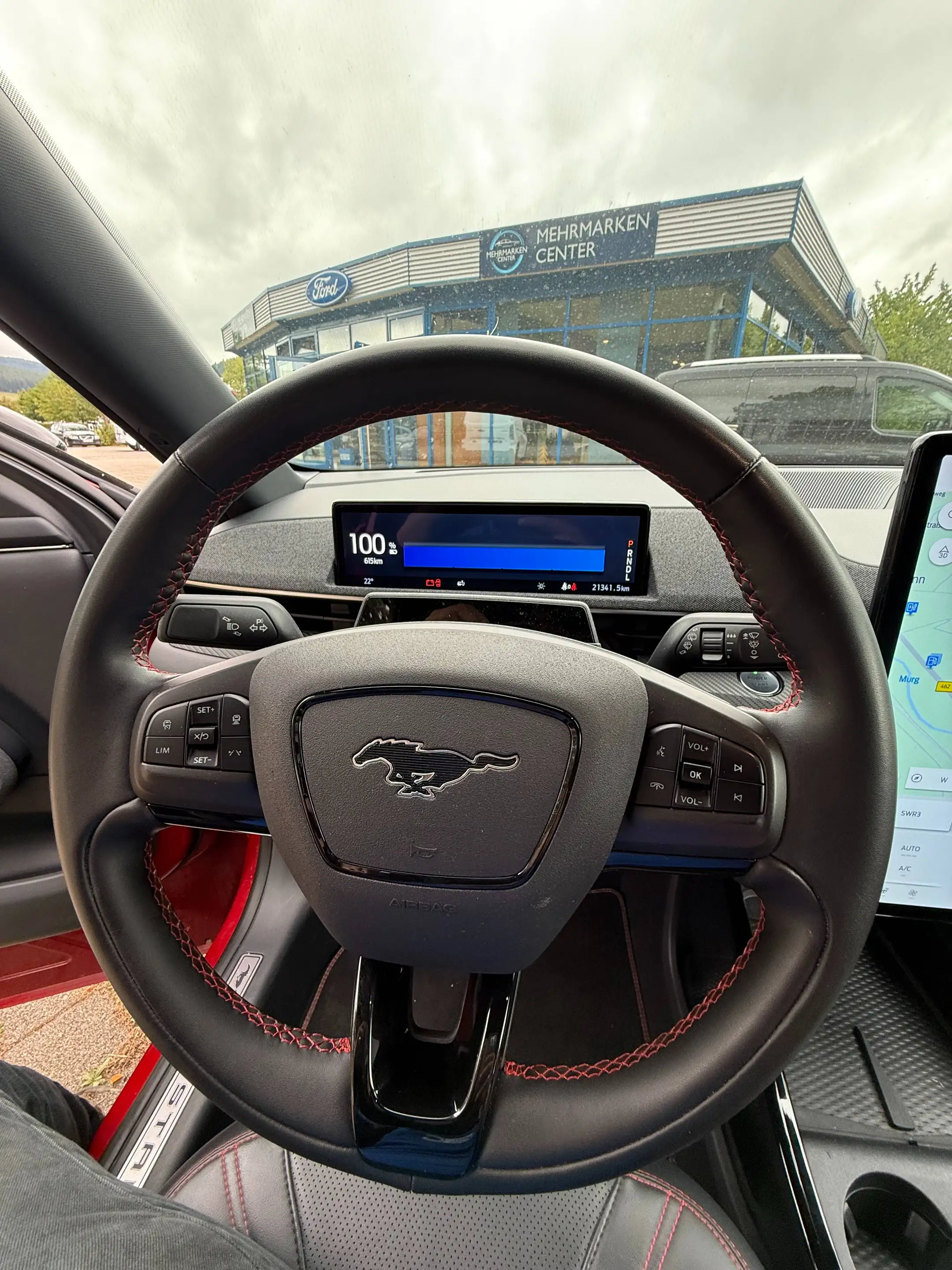 Ford Mustang Mach-E Premium — photo 12