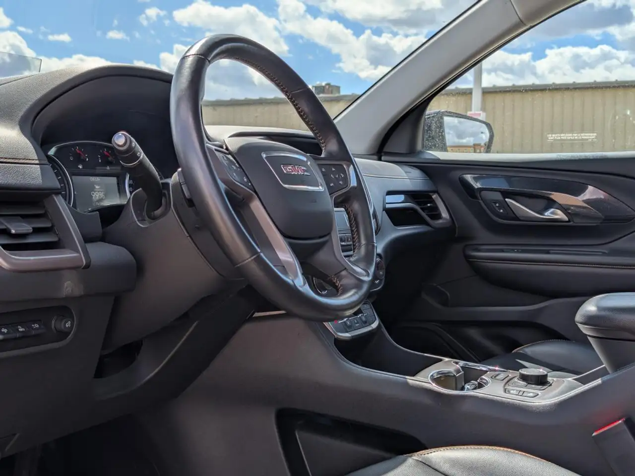 GMC Terrain photo GMC Terrain