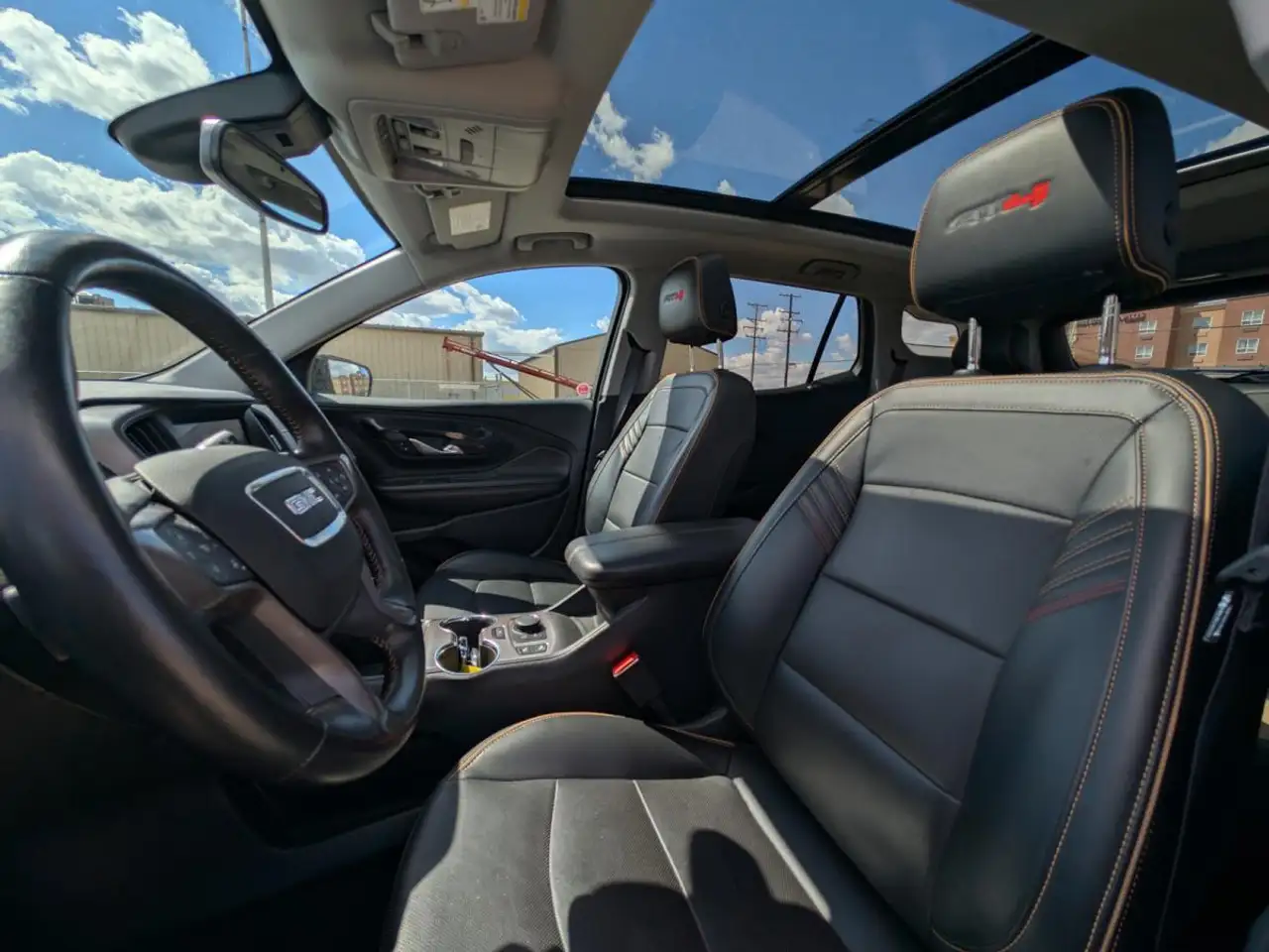 GMC Terrain photo GMC Terrain