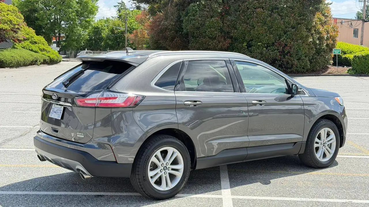 Ford Edge photo Ford Edge